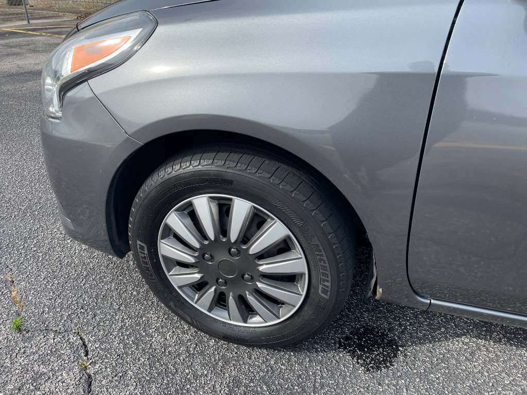Used 2019 Nissan Versa S Plus image 9