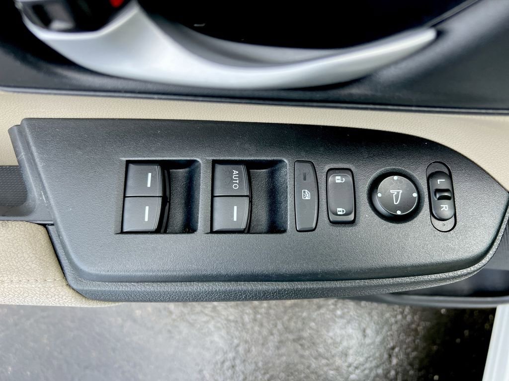Used 2020 Honda CR-V LX image 19