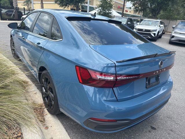 Used 2025 Volkswagen Jetta SE FWD image 11