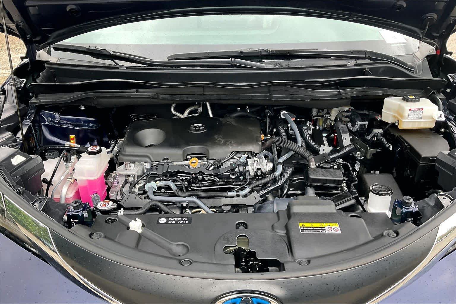 Used 2025 Toyota Sienna XLE FWD image 31