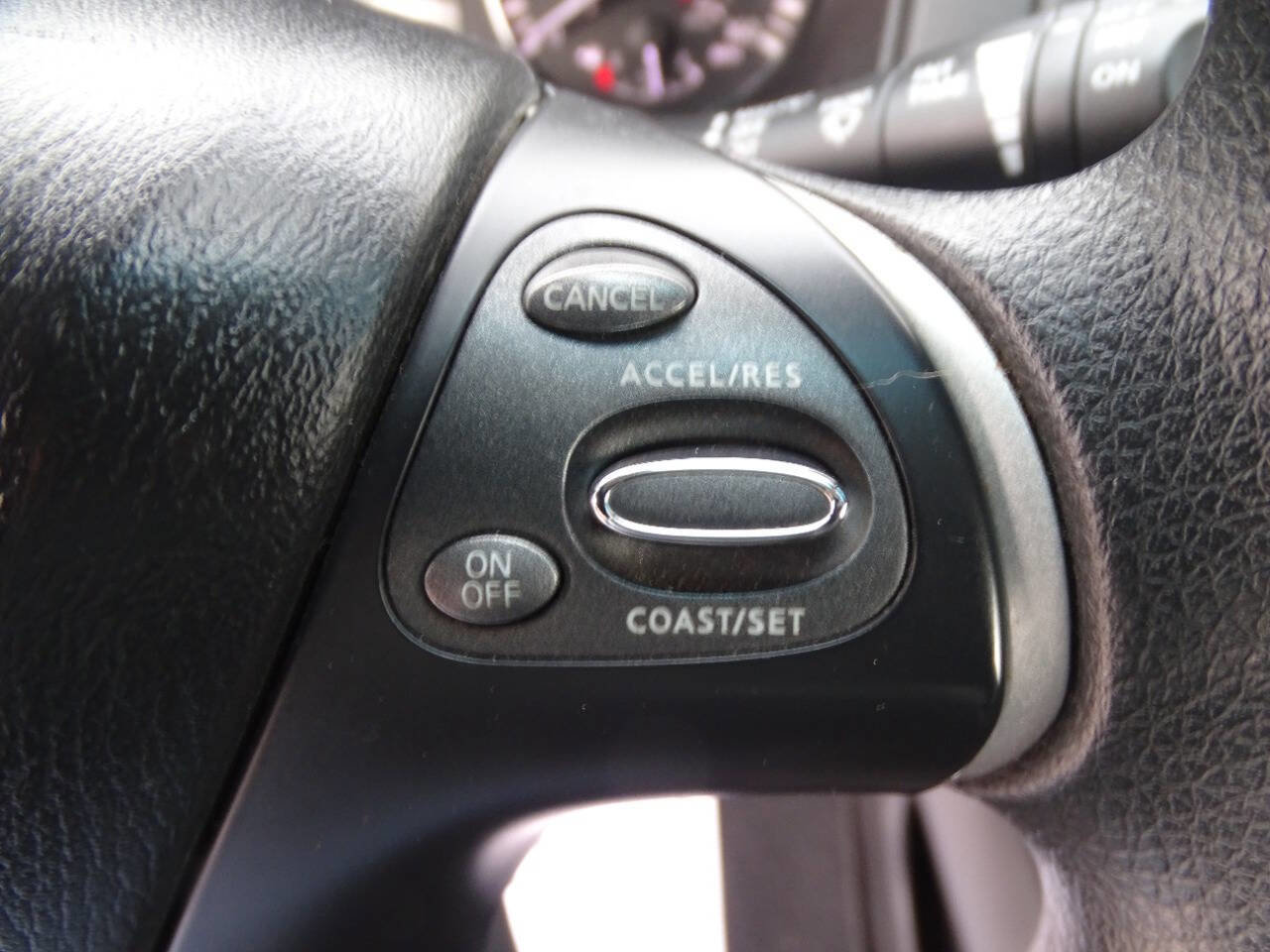 Used 2013 Nissan Pathfinder S image 14