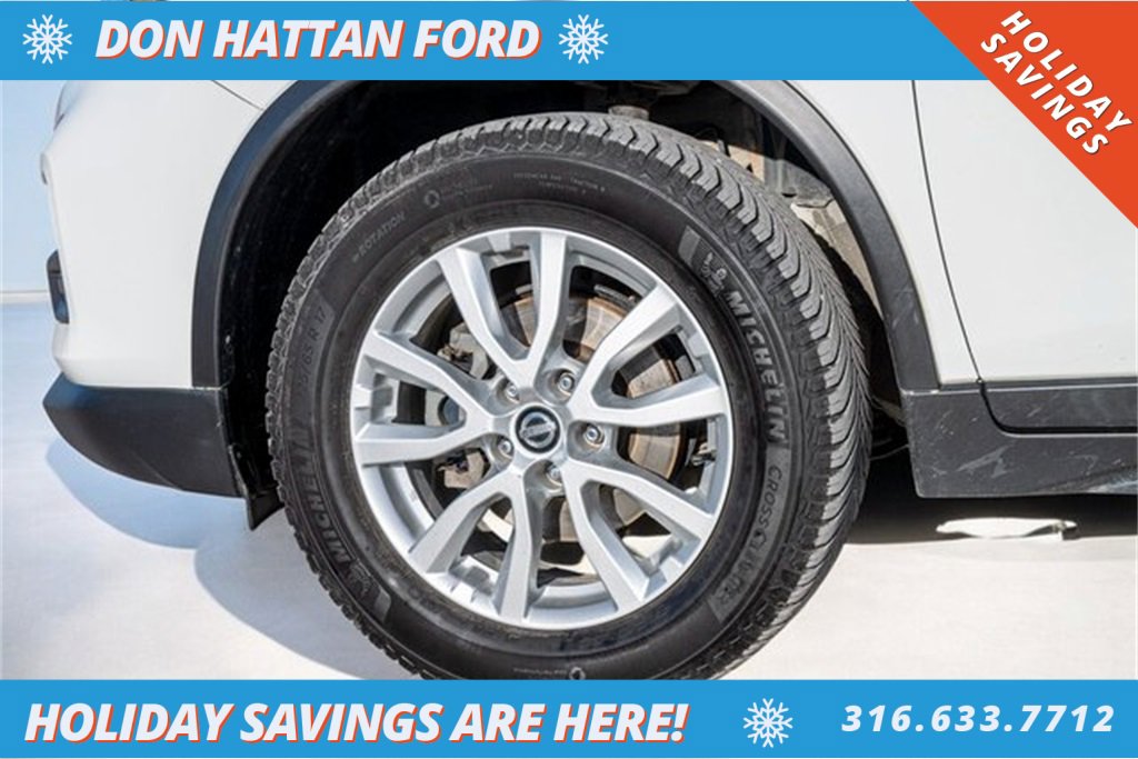 Used 2018 Nissan Rogue SV image 37