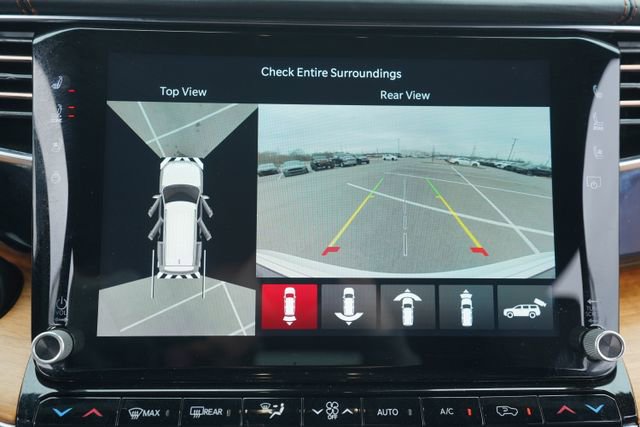 Used 2024 Jeep Grand Wagoneer L Series III image 33