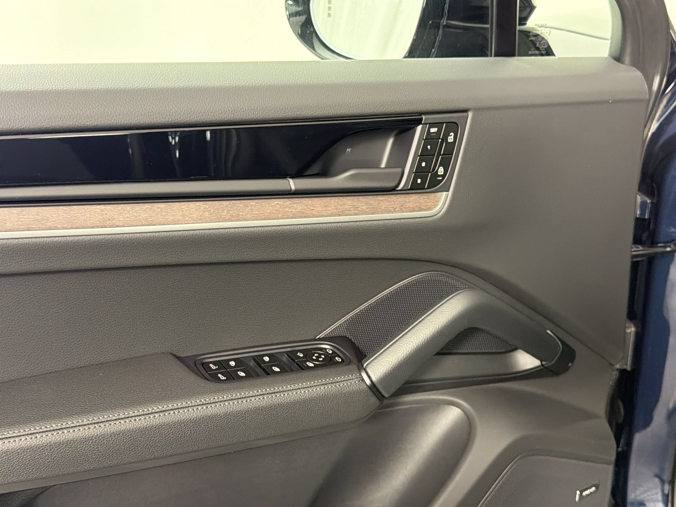 Certified 2026 Porsche Cayenne Coupe AWD/4WD image 15