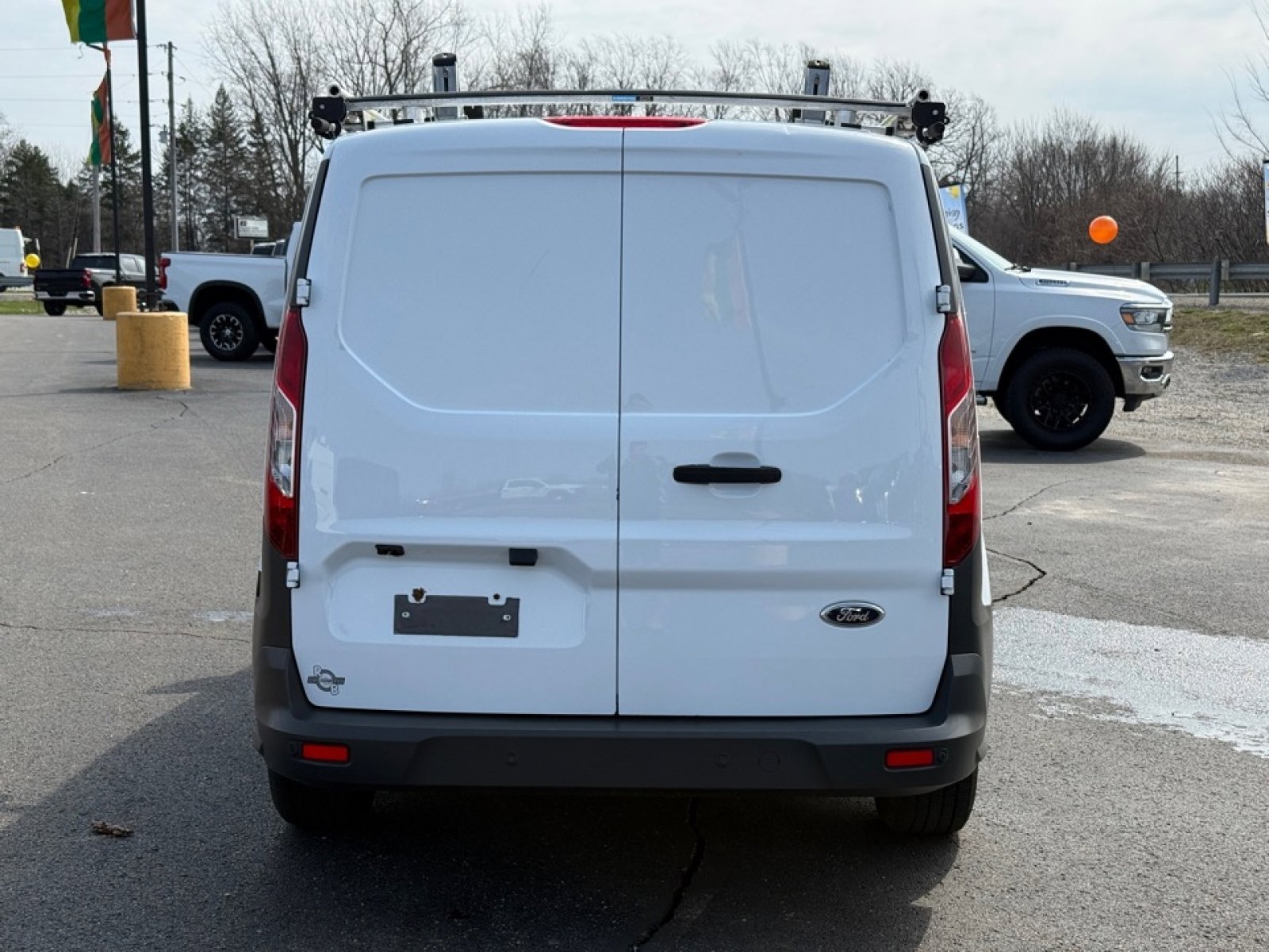 Used 2015 Ford Transit Connect XL FWD image 7
