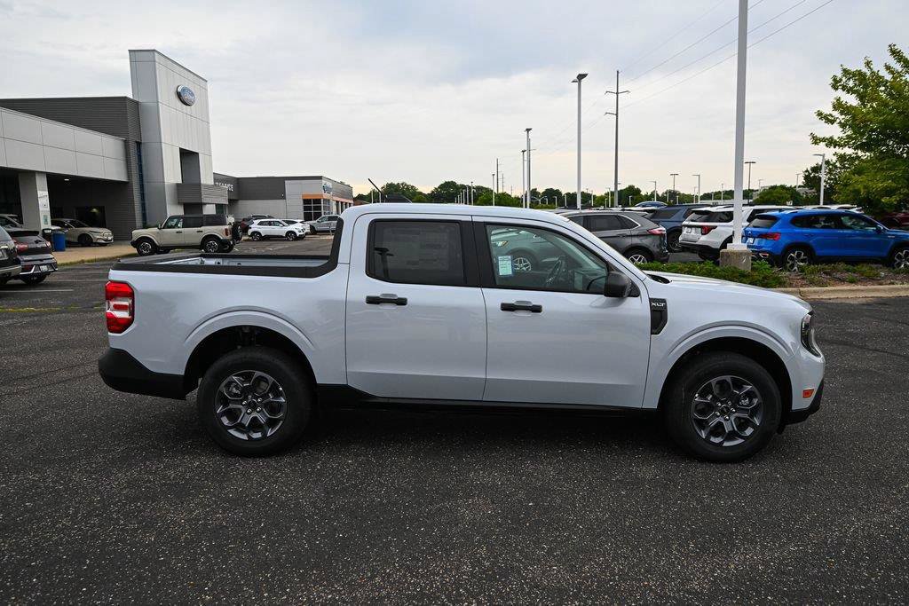 New 2026 Ford Maverick XLT w/ Equipment Group 301A AWD/4WD image 3