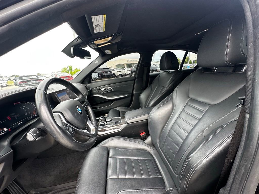 Used 2019 BMW 330i Sedan w/ Premium Package image 8