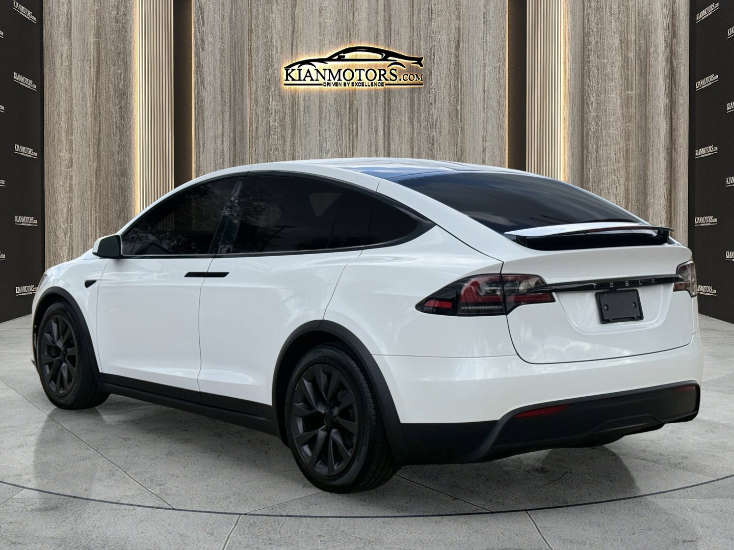 Used 2025 Tesla Model X Long Range image 3