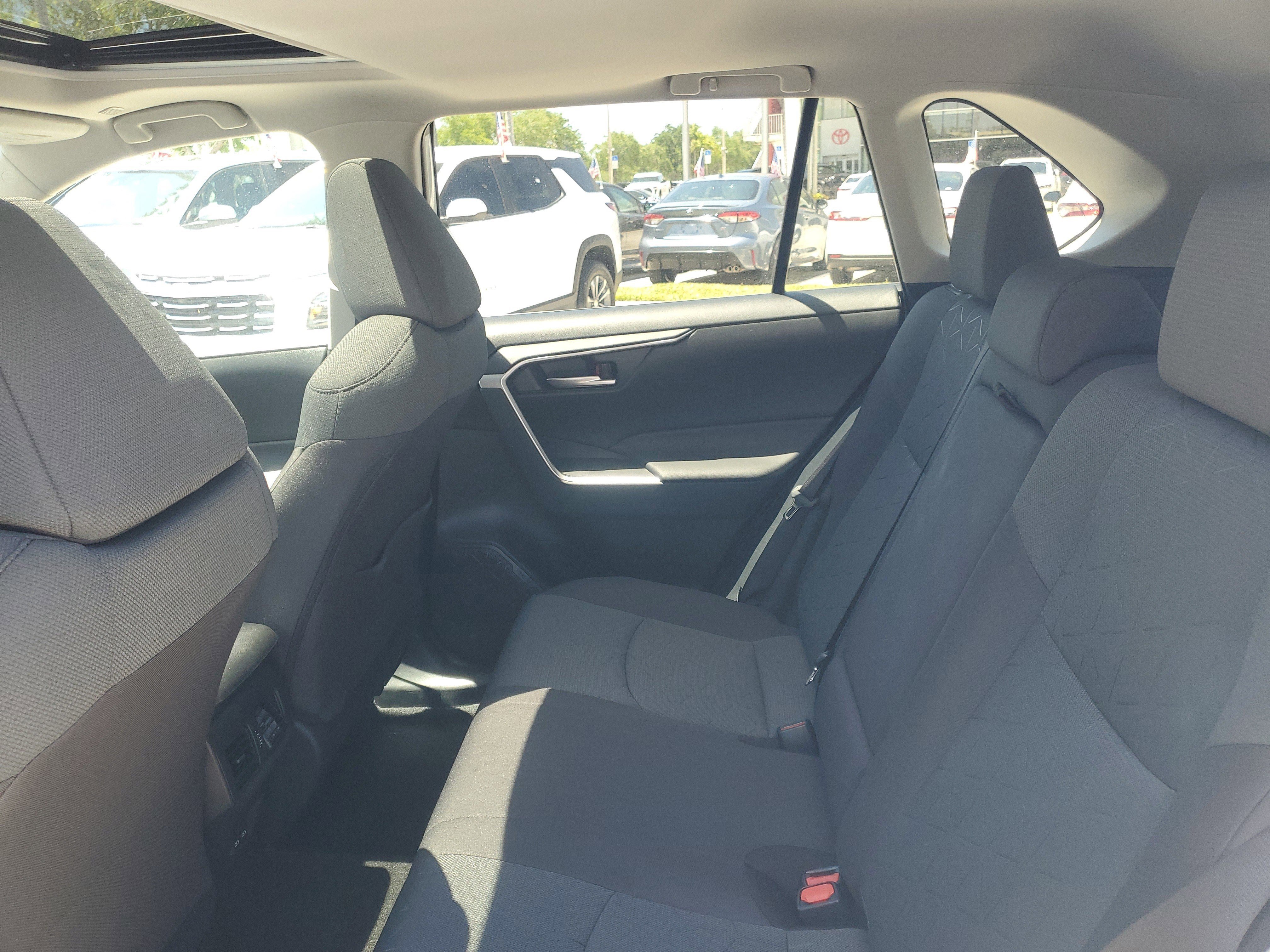 Used 2025 Toyota RAV4 XLE w/ Convenience Package FWD image 12