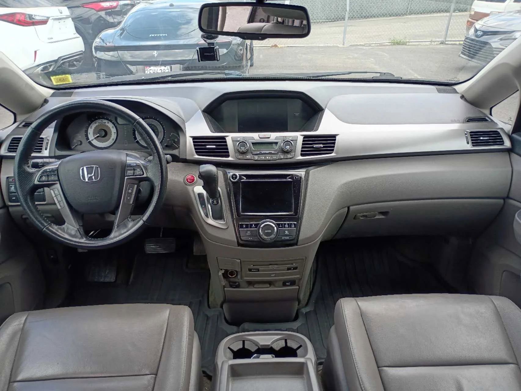 Used 2015 Honda Odyssey Touring Elite image 11