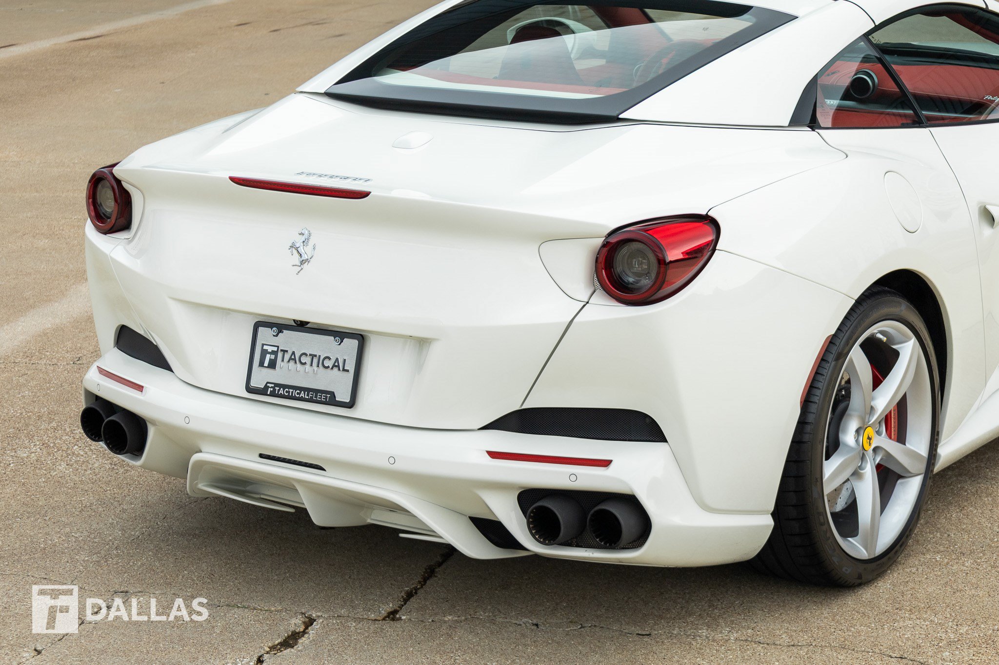 Used 2019 Ferrari Portofino RWD image 16
