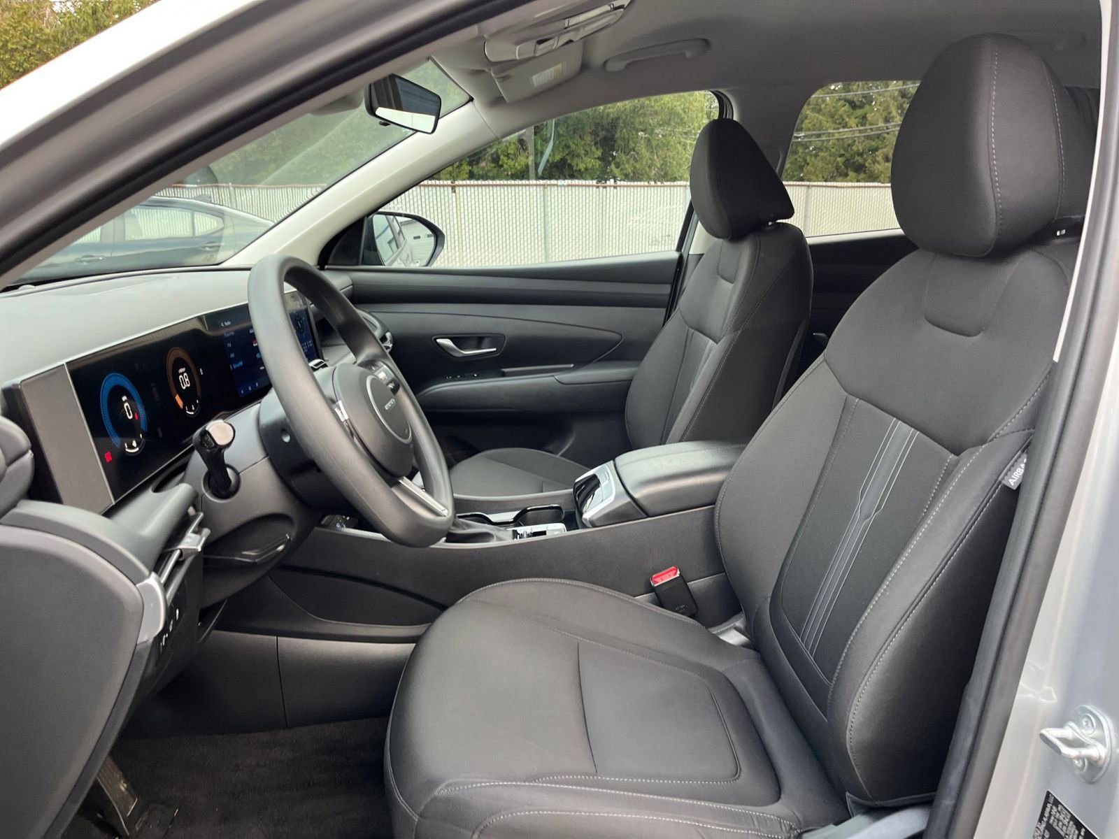 Used 2025 Hyundai Tucson SEL AWD/4WD image 39
