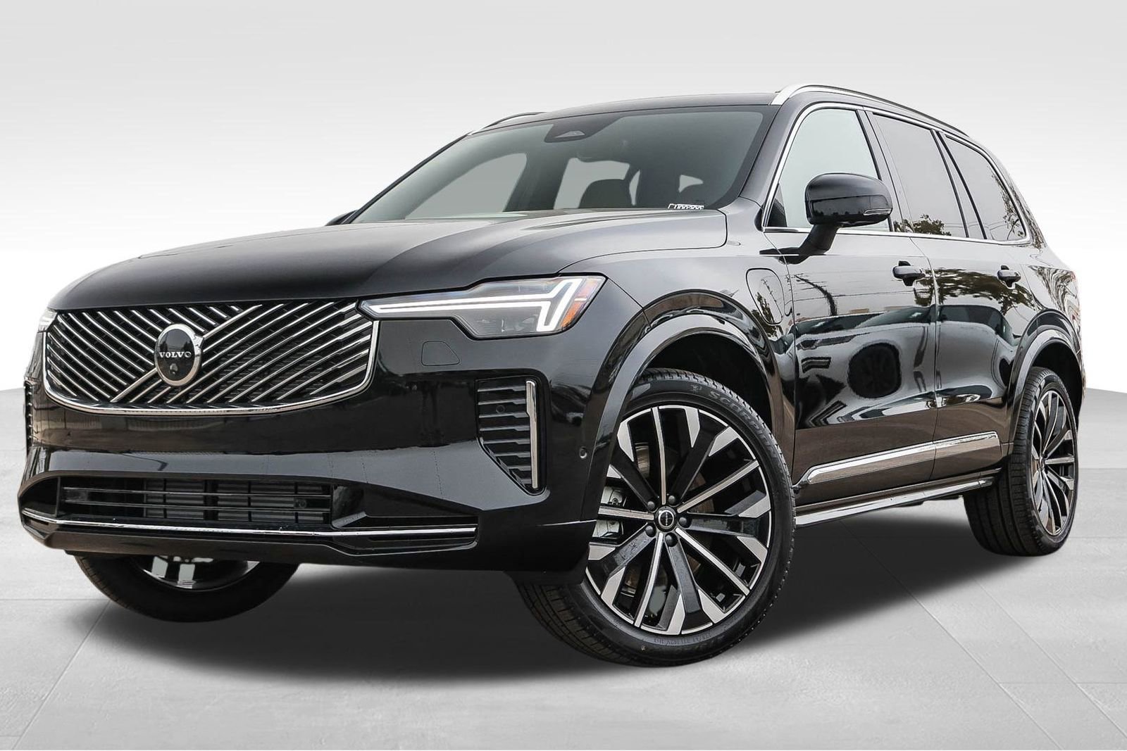 New 2026 Volvo XC90 T8 Plus w/ Protection Package Premier image 1