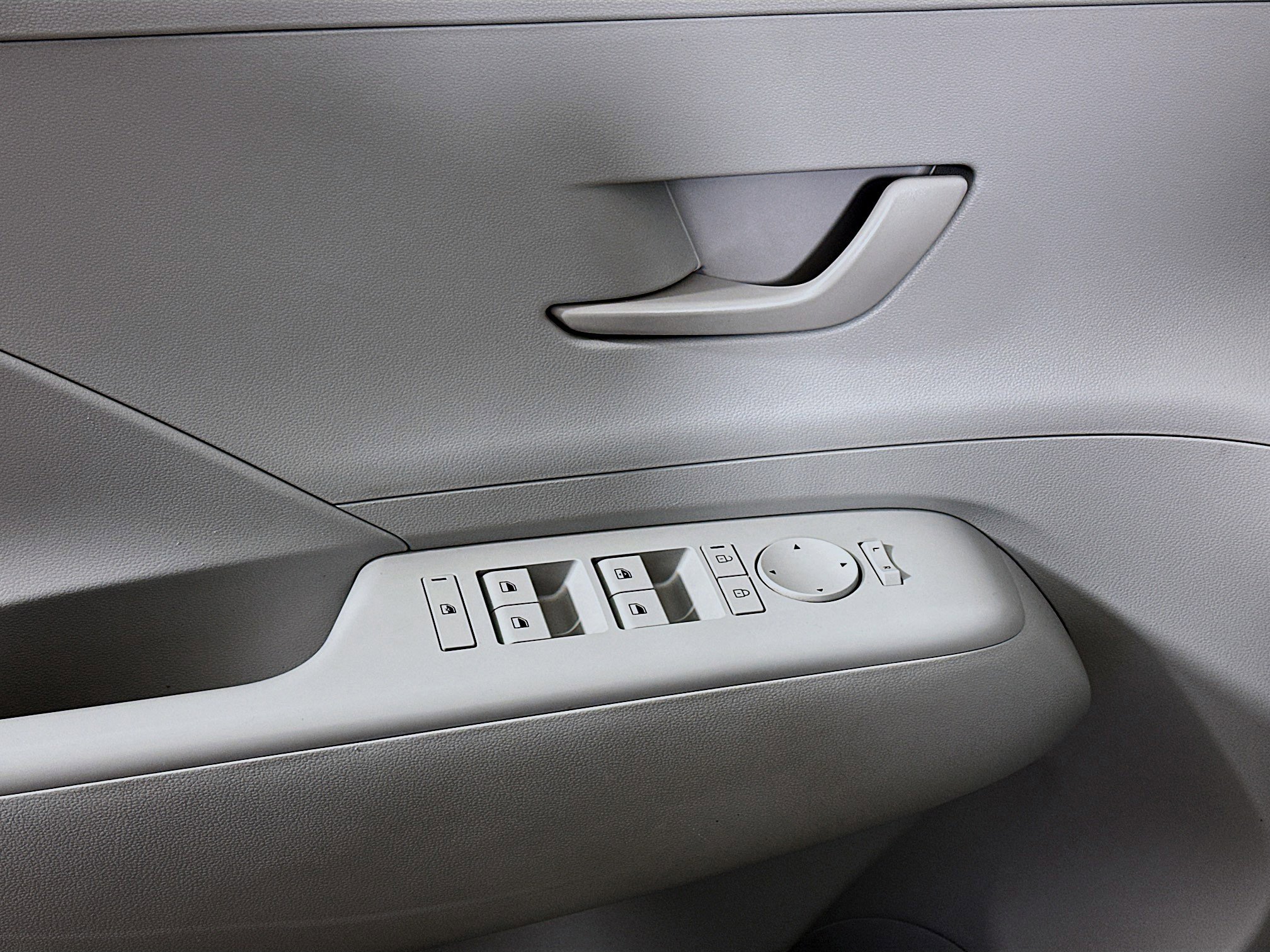 Used 2025 Hyundai Kona SEL image 15