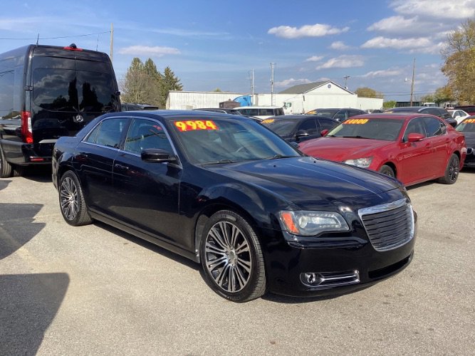 Used 2013 Chrysler 300 S image 2