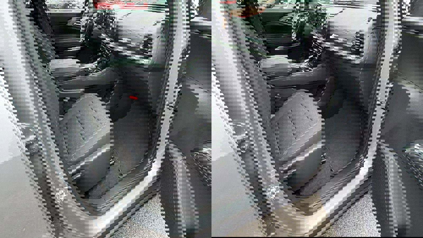 Certified 2026 Chevrolet Traverse LT image 16