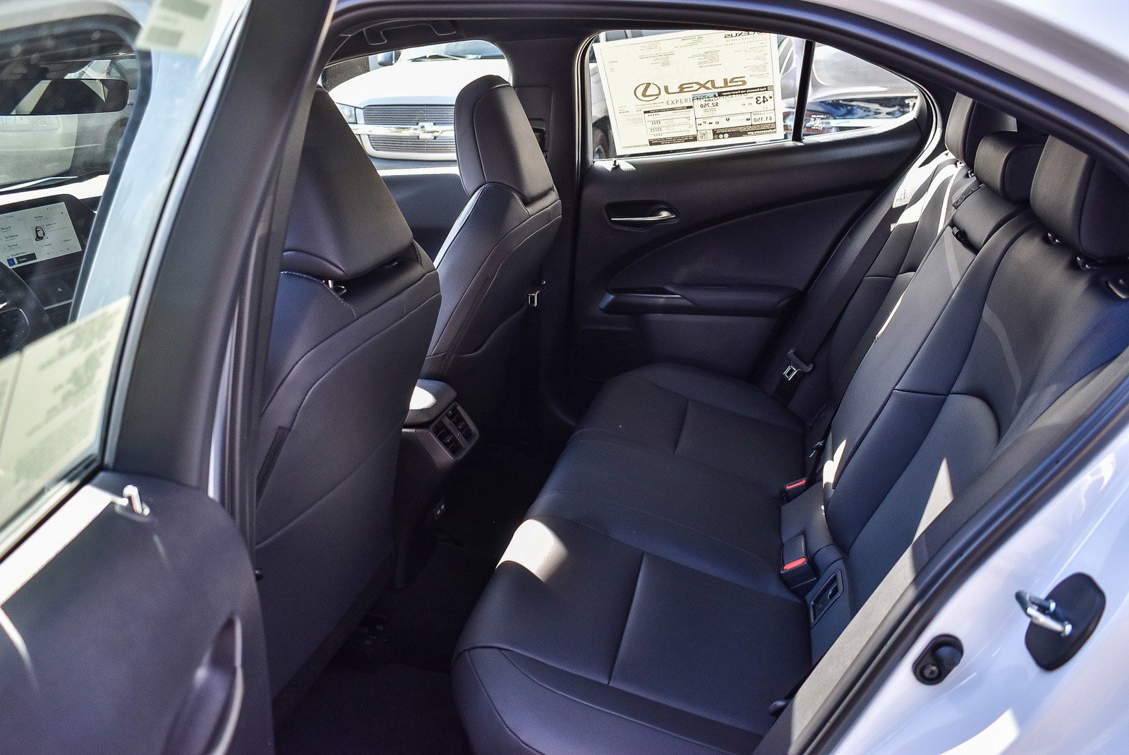 New 2026 Lexus UX 300h FWD image 18