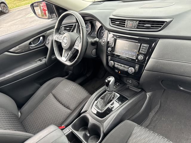 Used 2019 Nissan Rogue SV w/ Sun & Sound Touring Package image 28