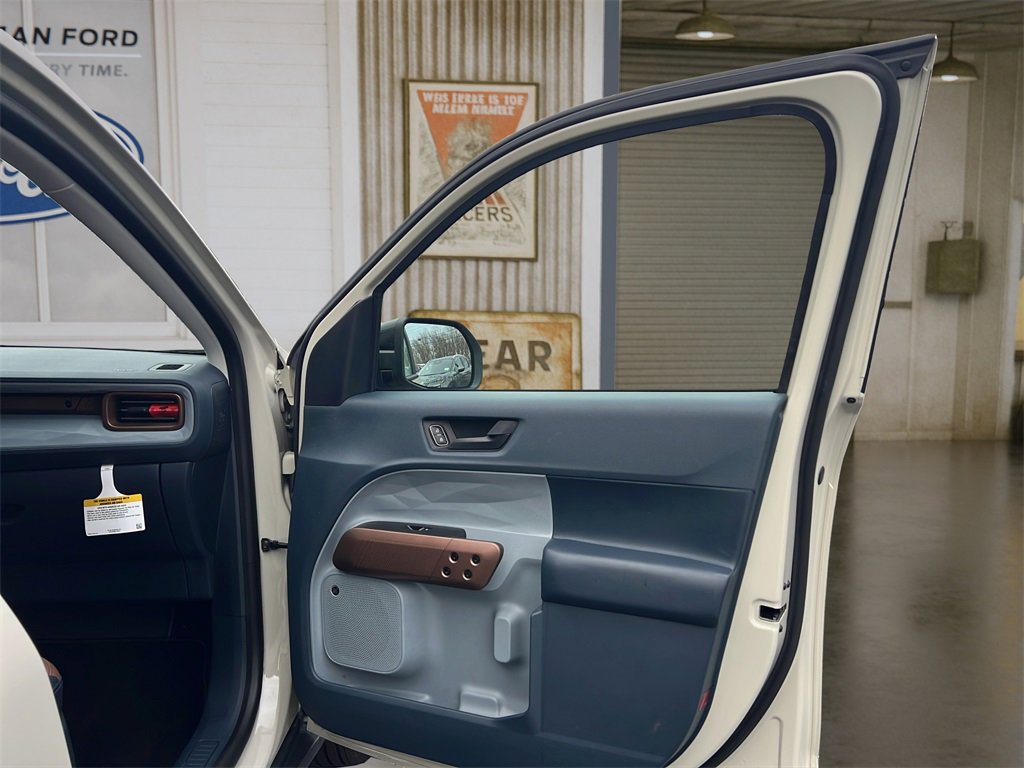 Certified 2024 Ford Maverick Lariat w/ 4K Tow Package image 11