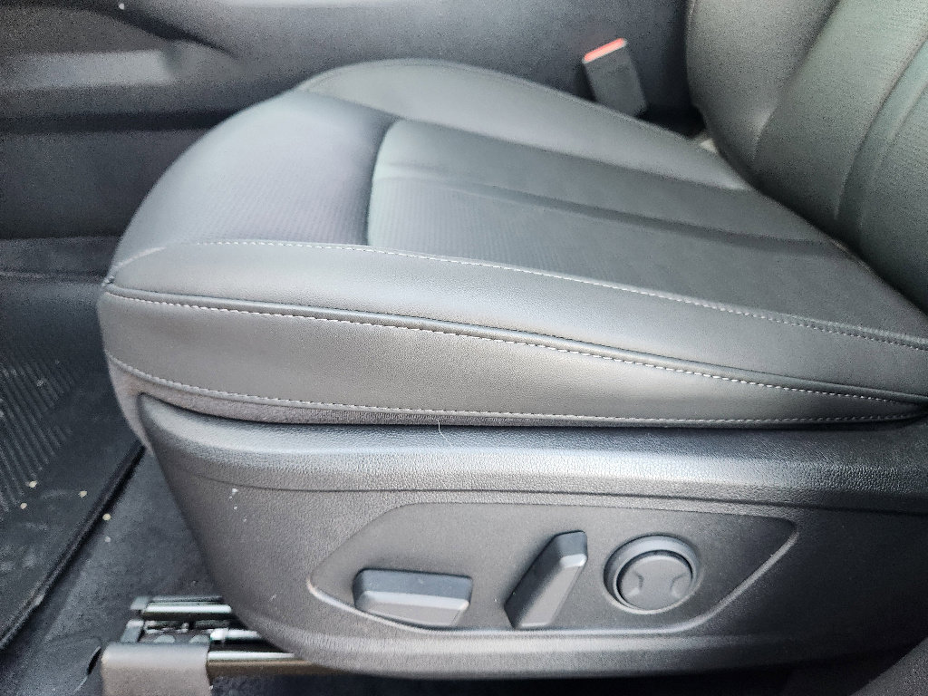 New 2026 Kia Sorento S w/ S Panoramic Sunroof Package image 16