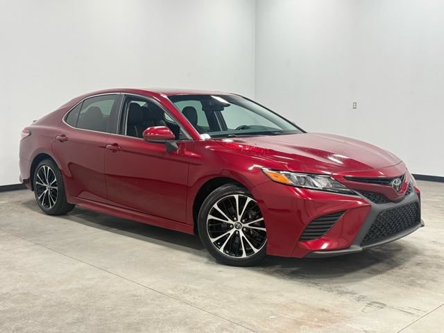 Used 2018 Toyota Camry SE w/ Moonroof Package image 34