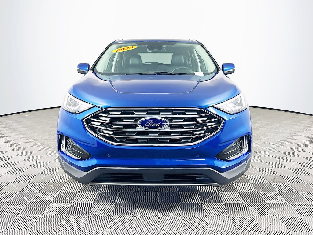 Used 2021 Ford Edge Titanium image 4