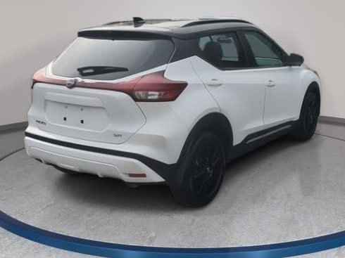 Used 2023 Nissan Kicks SR w/ SR Premium Package image 5