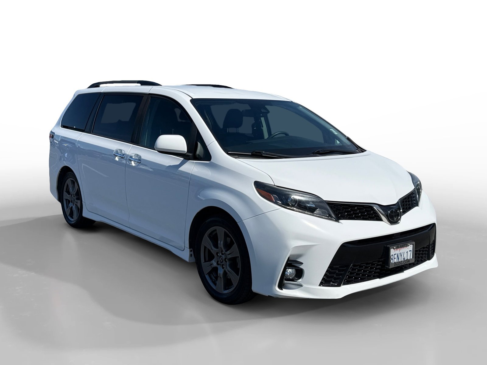 Used 2018 Toyota Sienna SE image 7