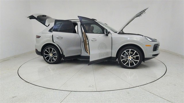 Used 2022 Porsche Cayenne image 70