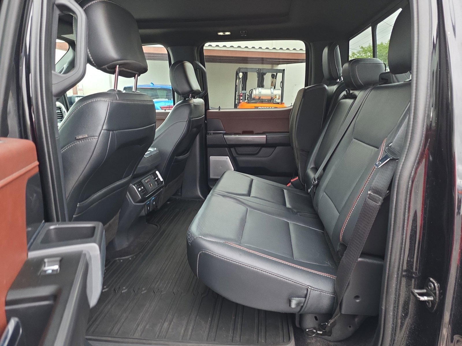 Used 2022 Ford F150 Lariat w/ Equipment Group 502A High image 16