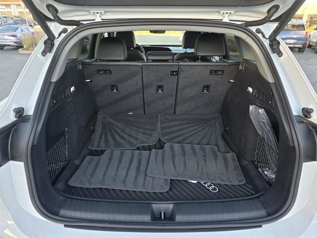 New 2025 Audi Q6 e-tron Premium Plus image 14