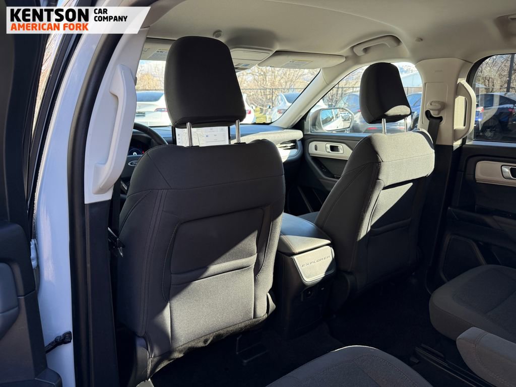 Used 2025 Ford Explorer Active image 32