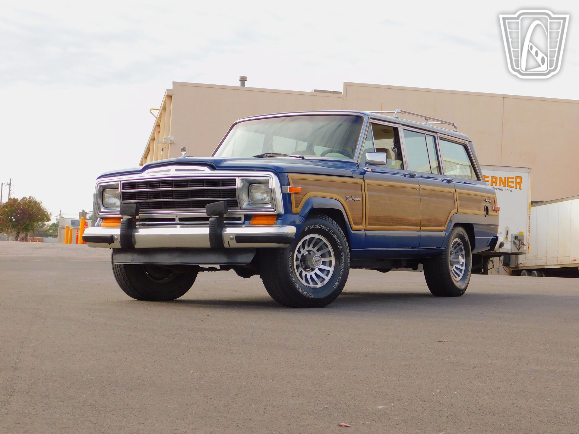 Used 1989 Jeep Grand Wagoneer AWD/4WD image 2
