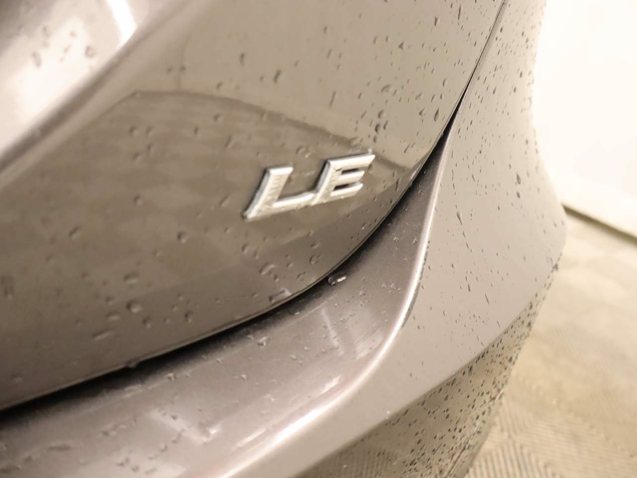 Used 2018 Toyota Camry LE FWD image 7