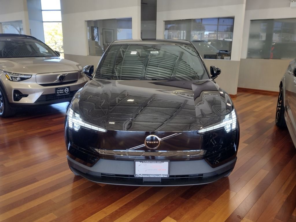 New 2025 Volvo EX30 Plus w/ Protection Package Premier image 3