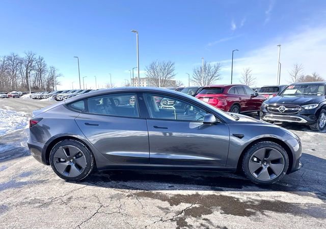 Used 2021 Tesla Model 3 Standard Range Plus image 11