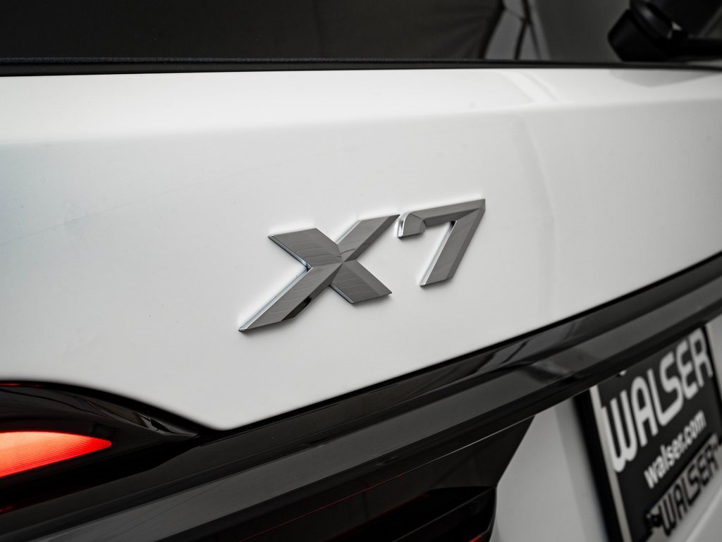 New 2026 BMW X7 xDrive40i w/ M Sport Package image 16