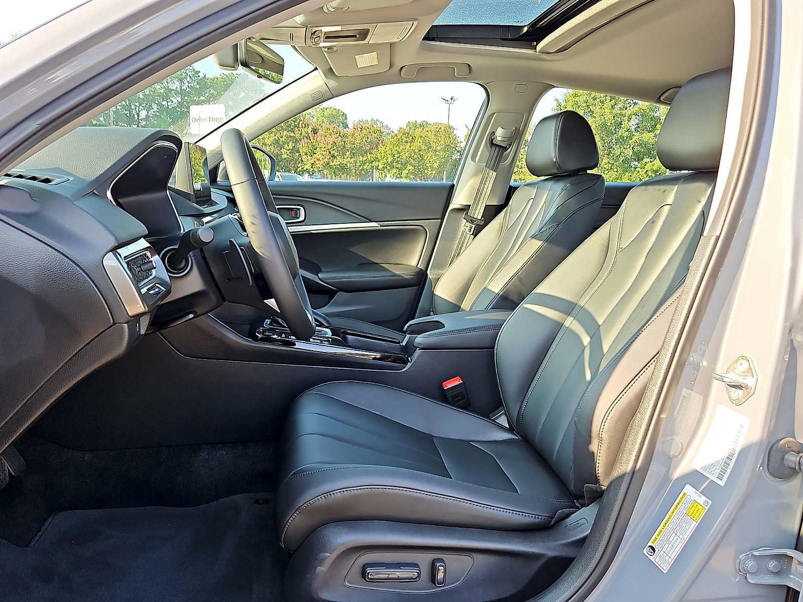 Certified 2026 Acura Integra FWD image 13