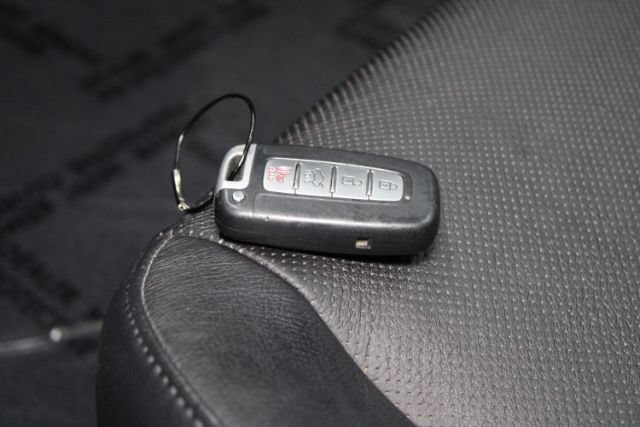 Used 2011 Hyundai Genesis 3.8 RWD image 13