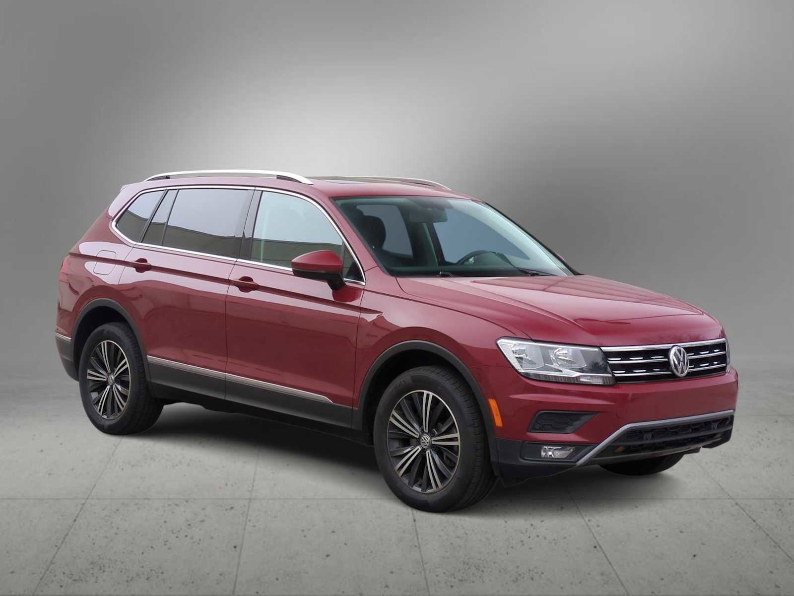 Used 2019 Volkswagen Tiguan SEL image 2
