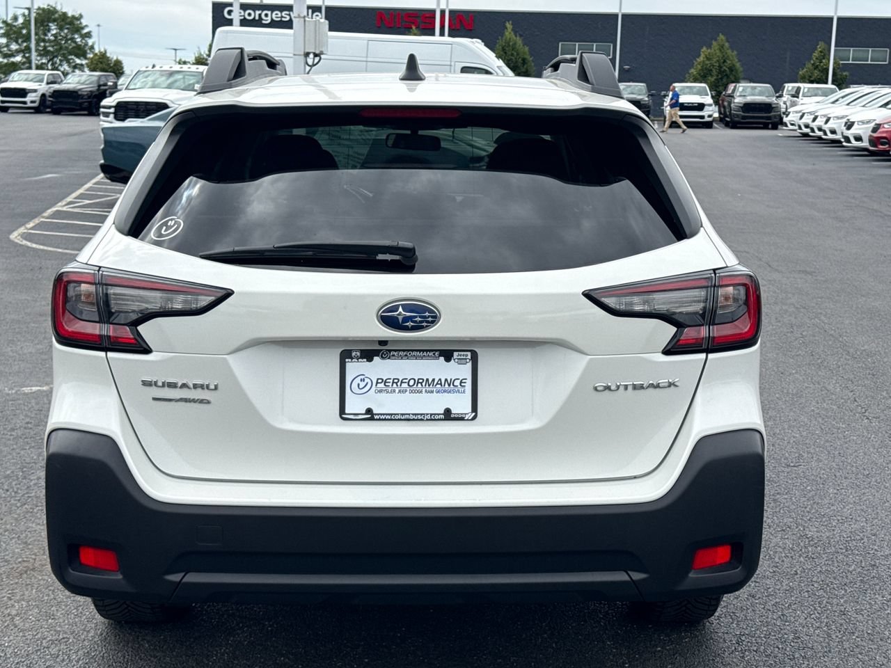 Used 2024 Subaru Outback Premium AWD/4WD image 4