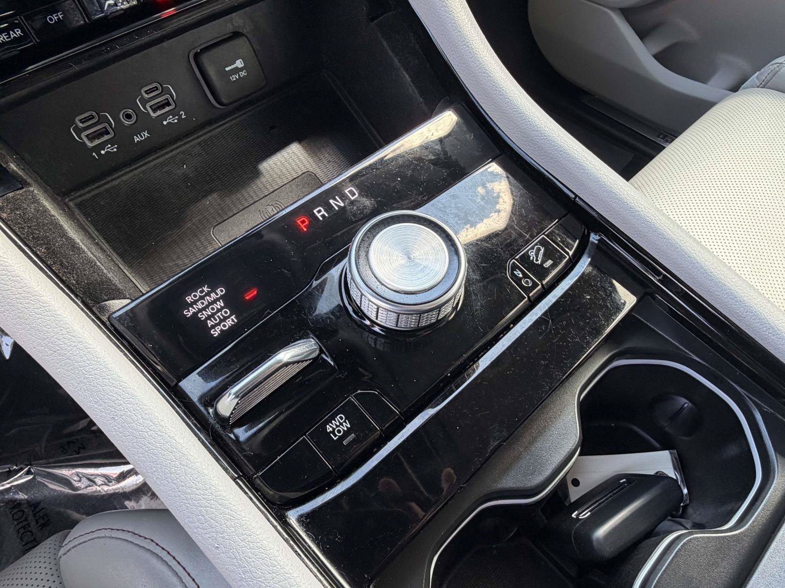 Used 2021 Jeep Grand Cherokee L Overland w/ Luxury Tech Group IV AWD/4WD image 14