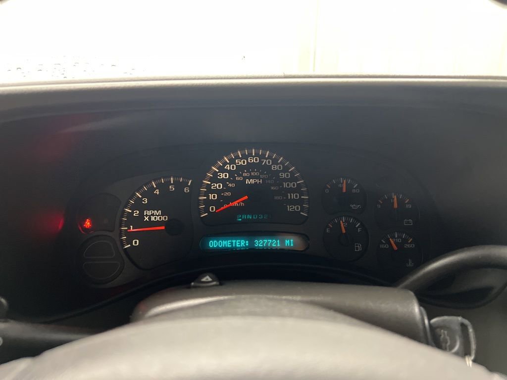 Used 2005 Chevrolet Silverado 1500 w/ Light Duty Power Package image 19