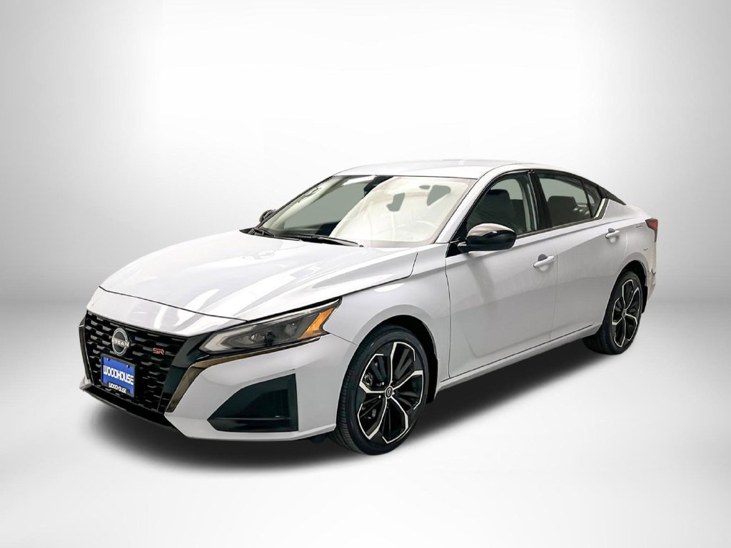 Used 2023 Nissan Altima 2.5 SR AWD/4WD image 1