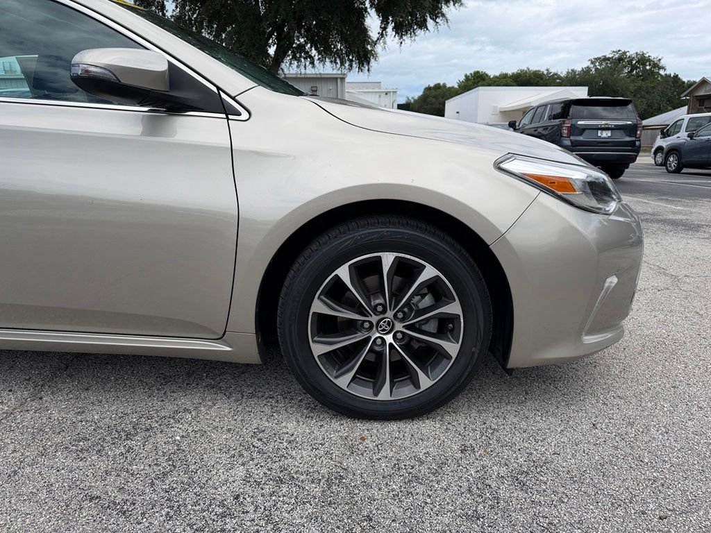 Used 2016 Toyota Avalon XLE Plus FWD image 13