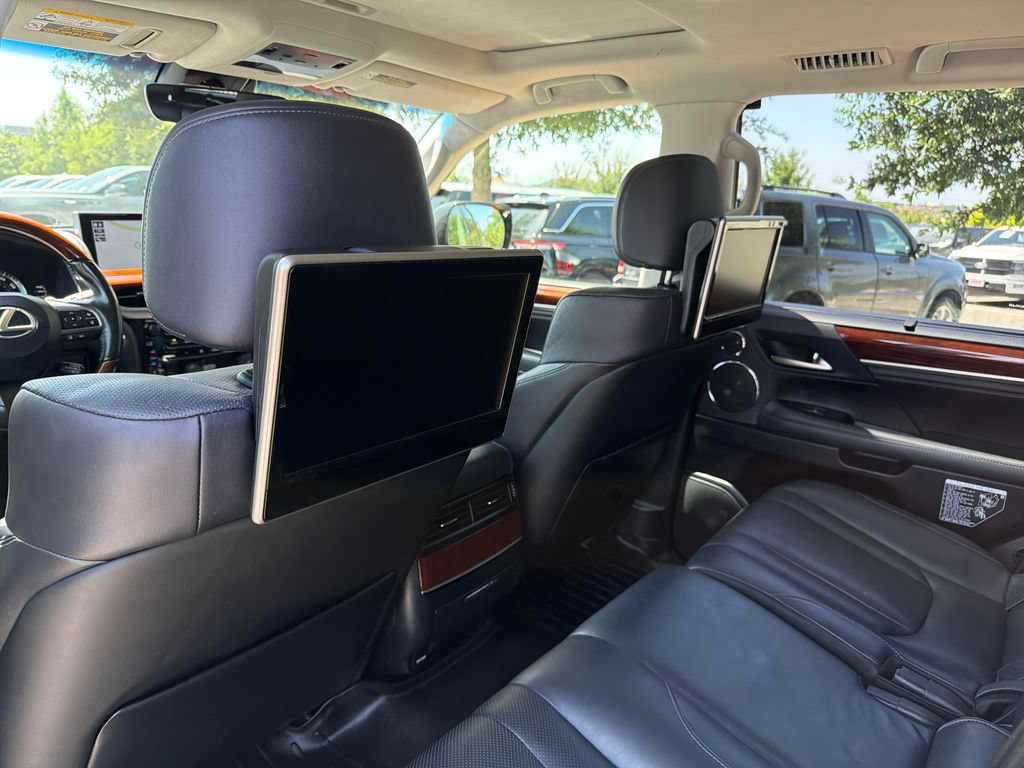 Used 2017 Lexus LX 570 4WD w/ Luxury Package image 35