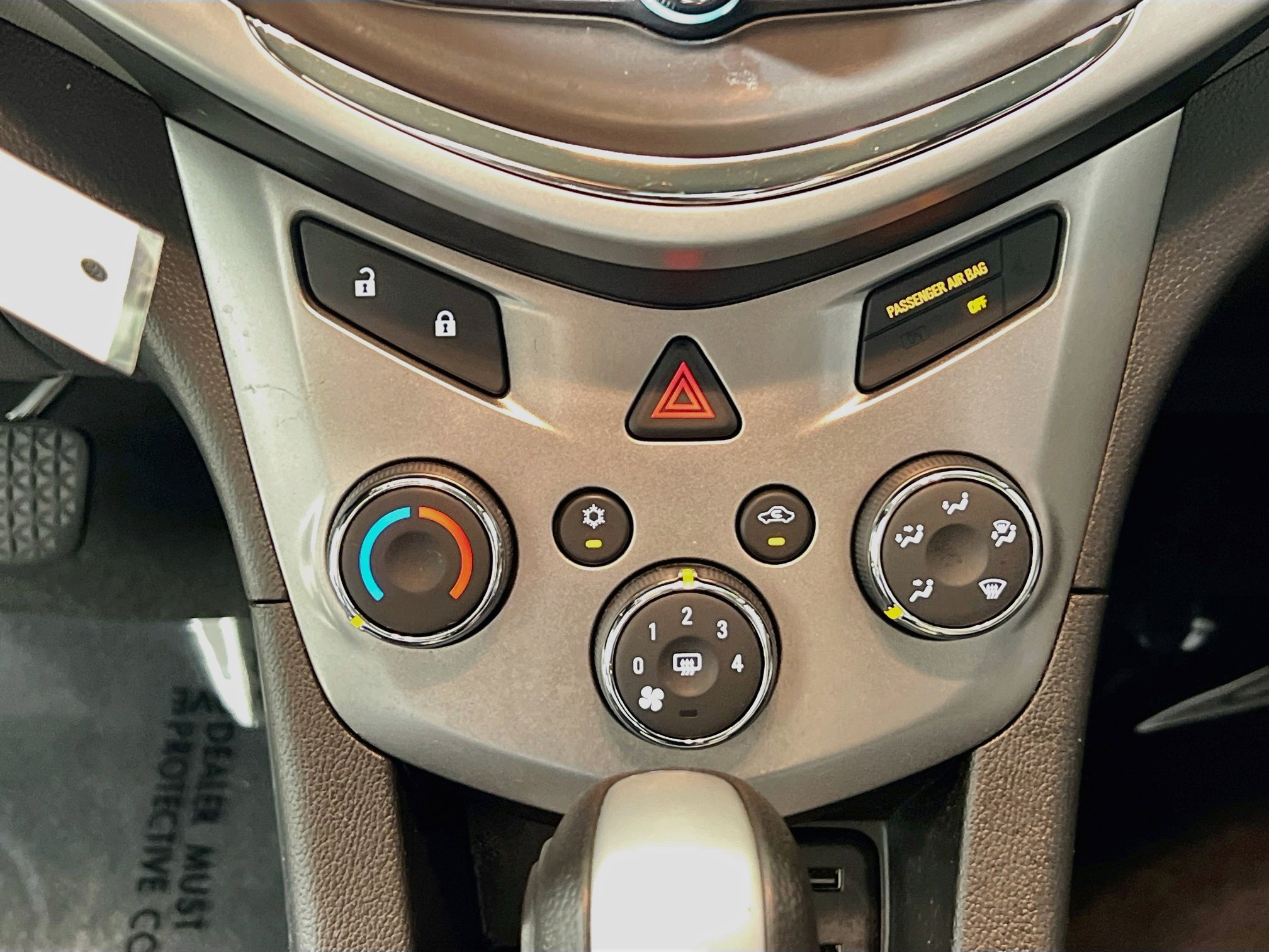 Used 2020 Chevrolet Sonic LT FWD image 26