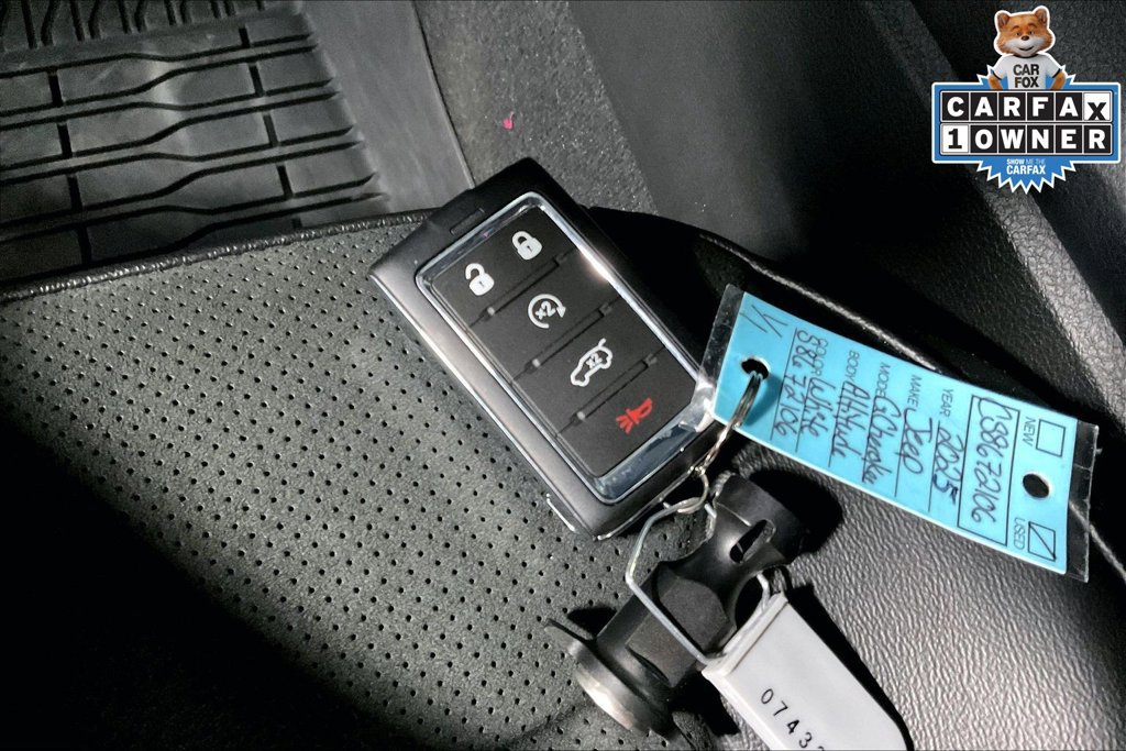 Used 2025 Jeep Grand Cherokee L Altitude RWD image 12