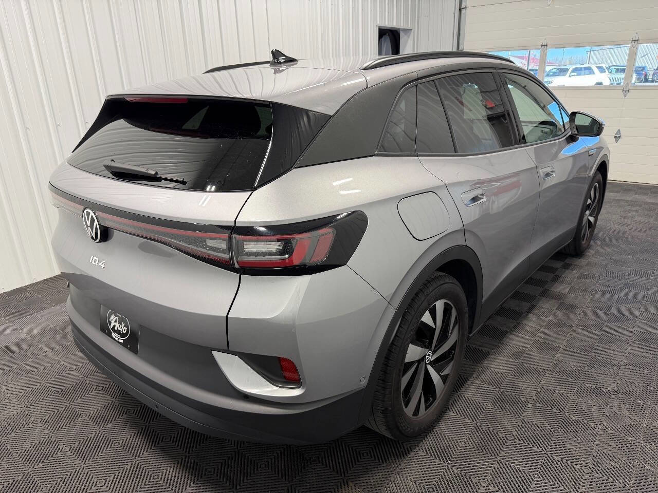 Used 2023 Volkswagen ID.4 Pro image 4