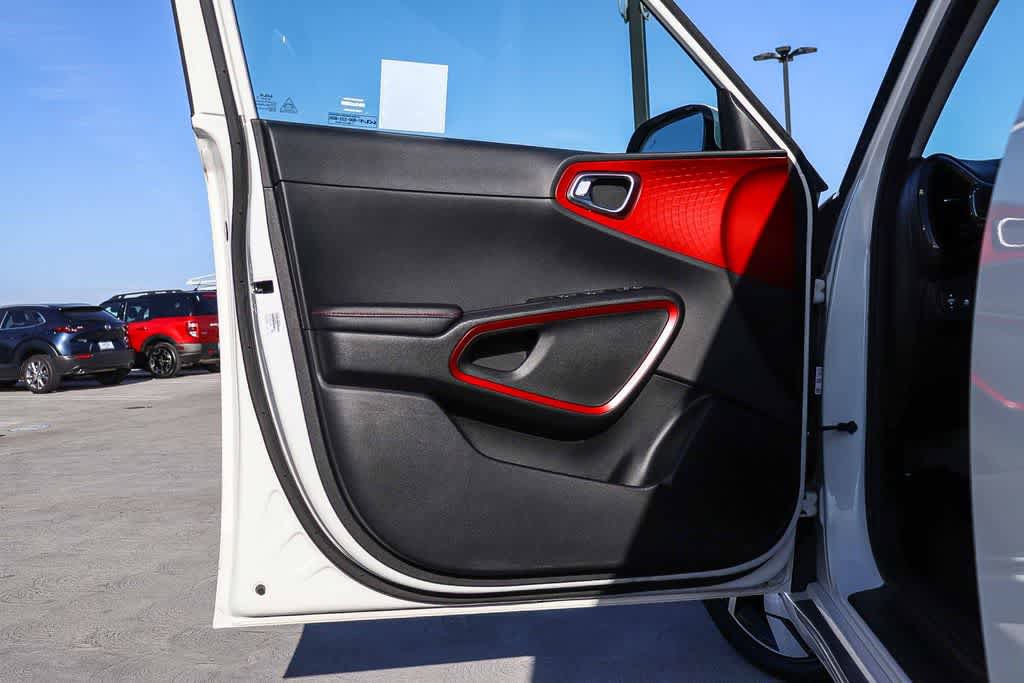 Used 2023 Kia Soul GT-Line FWD image 20